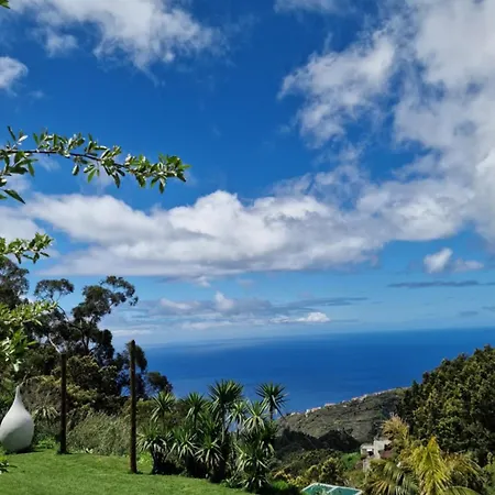 Arambha Ecovillage Camping Tabua (Madeira)